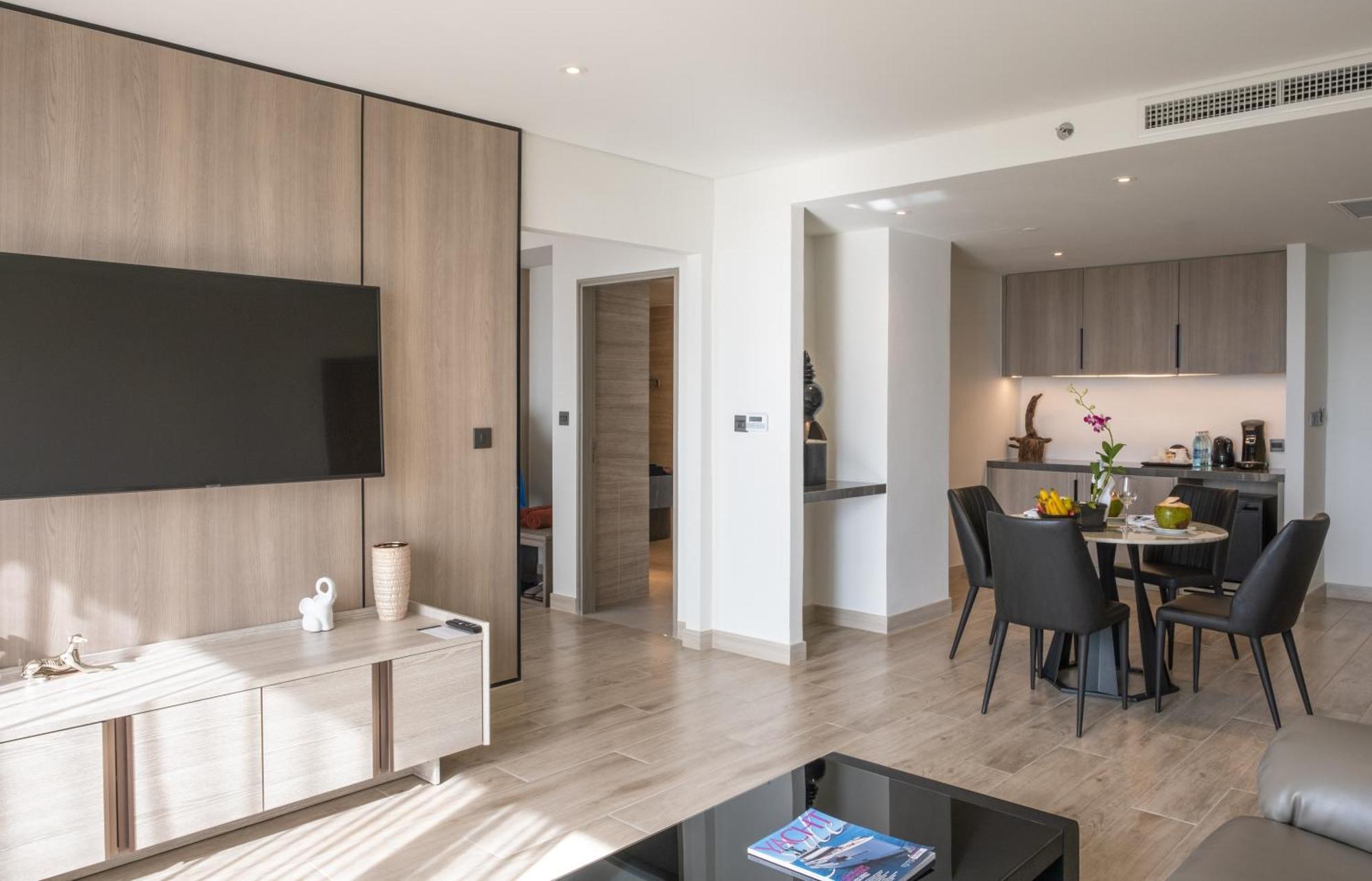 Paradox Resort Phuket Karon Exterior foto Interior of a serviced apartment in London