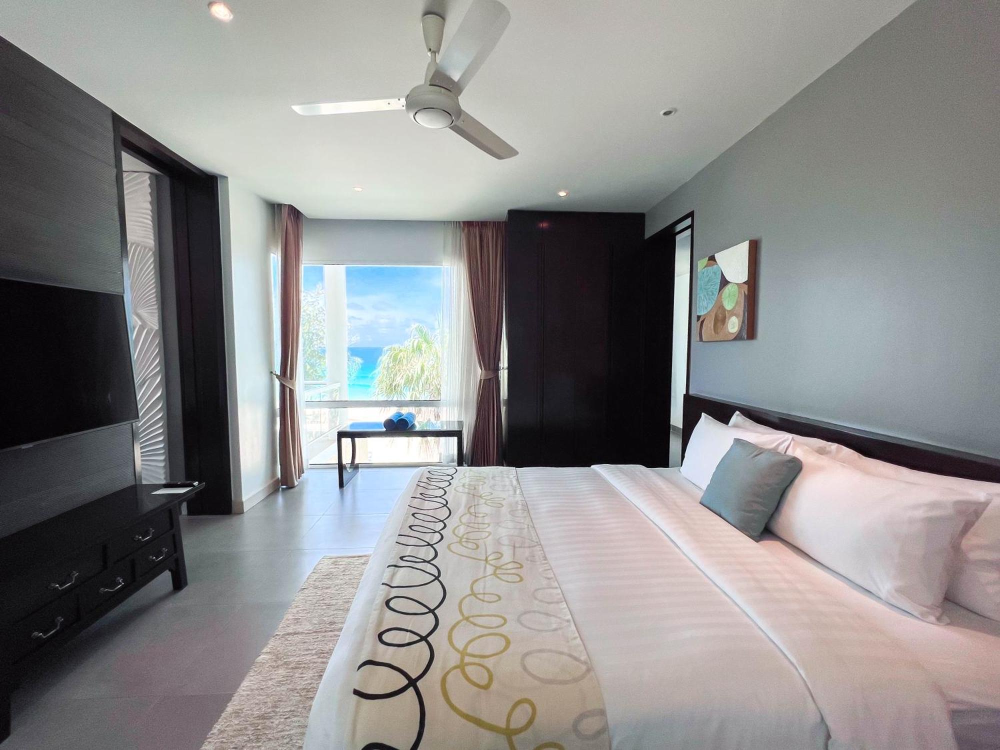 Paradox Resort Phuket Karon Exterior foto Deluxe Ocean View