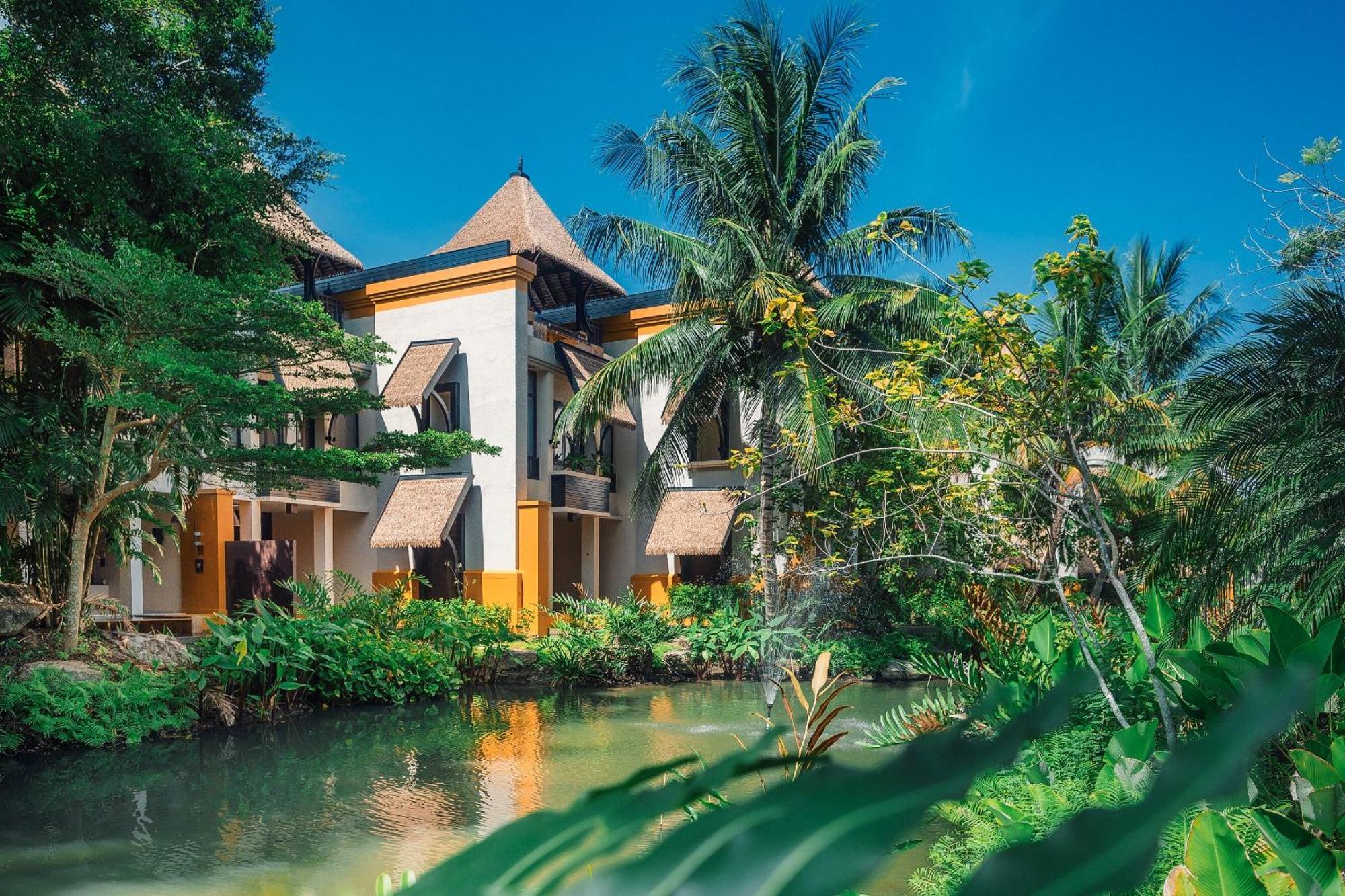 Paradox Resort Phuket Karon Exterior foto The Royal Villa
